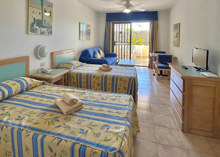 In Castle Harbour, Cristianos C003 * ロスクリスティアーノス