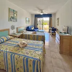 In Castle Harbour, Cristianos C003 * Лос Кристианос